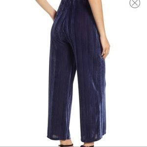 Leith Velour Cropped Flair Pant